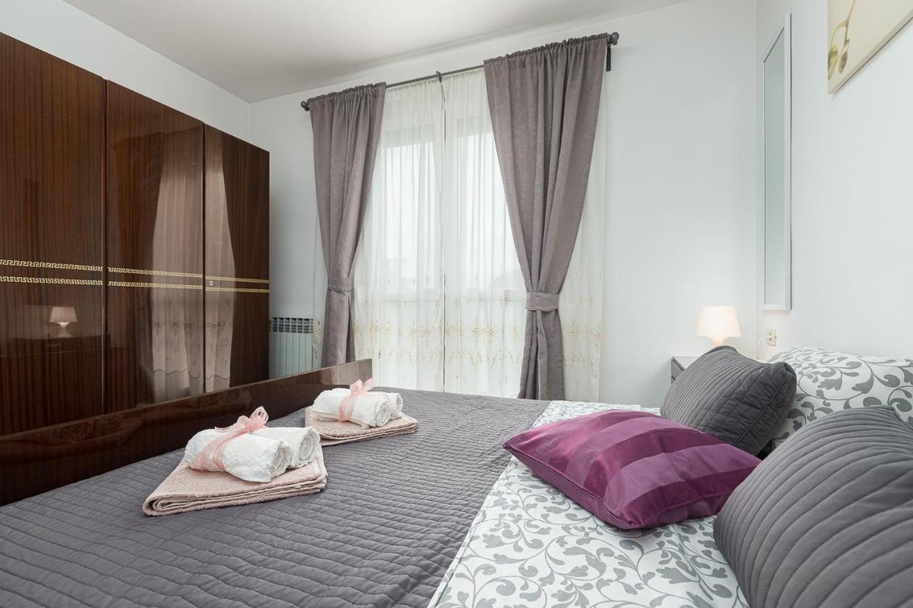 Appartamento Dea B4+1 Porec Esterno foto